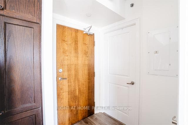 701 Sheppard Avenue Unit 512 photo 2
