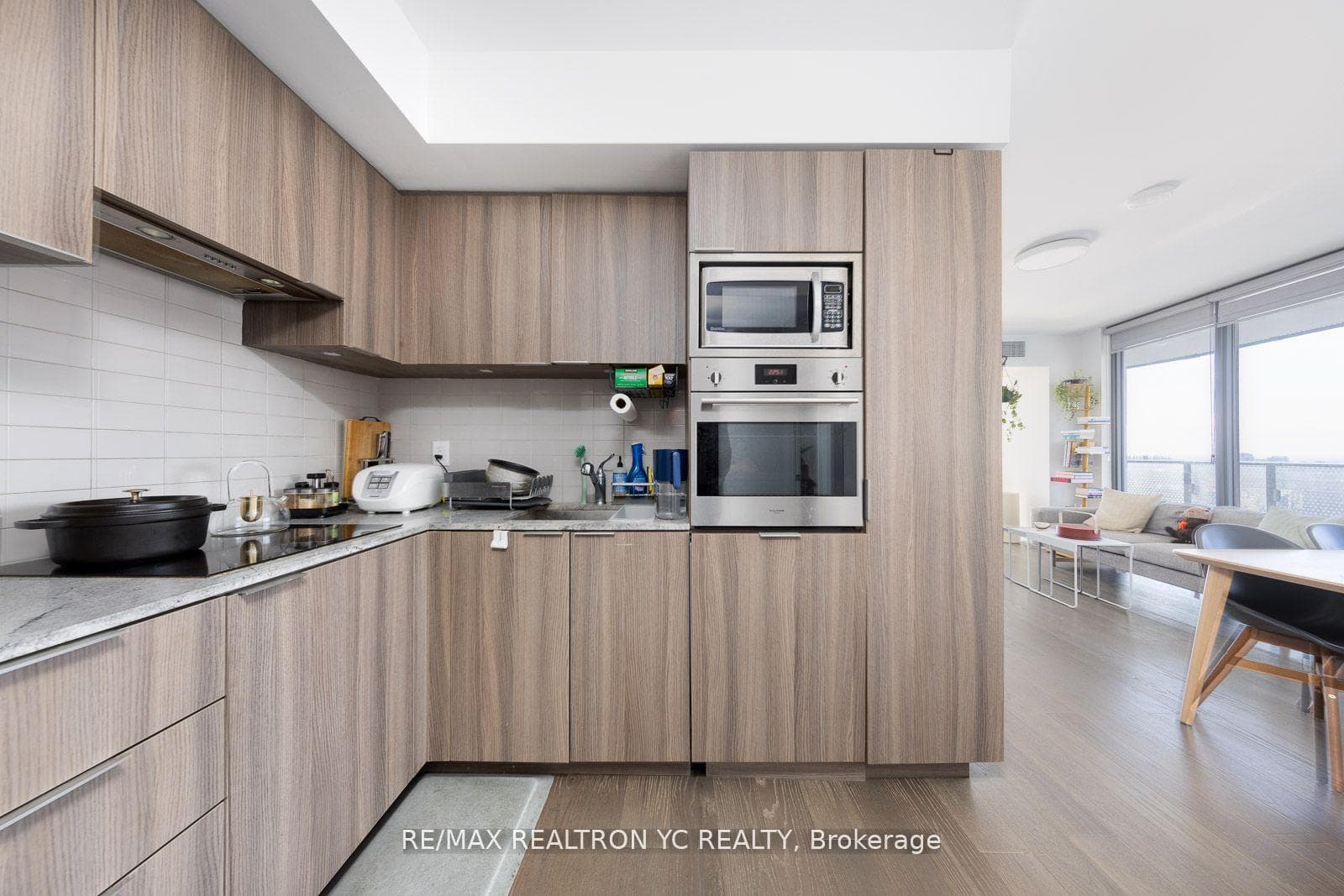 11 Wellesley Street Unit 3305 photo 5