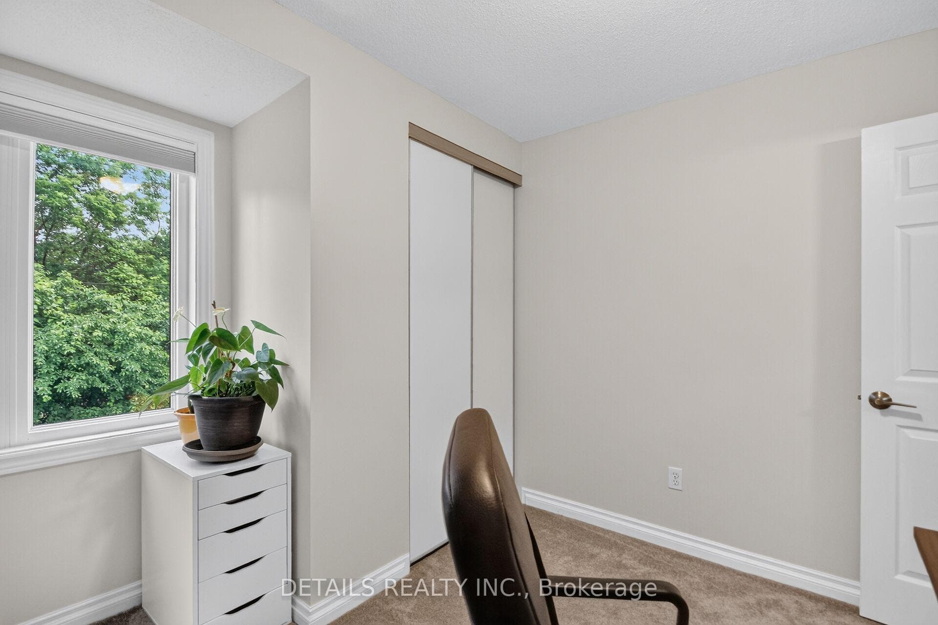 39 Sandhurst Court photo 40