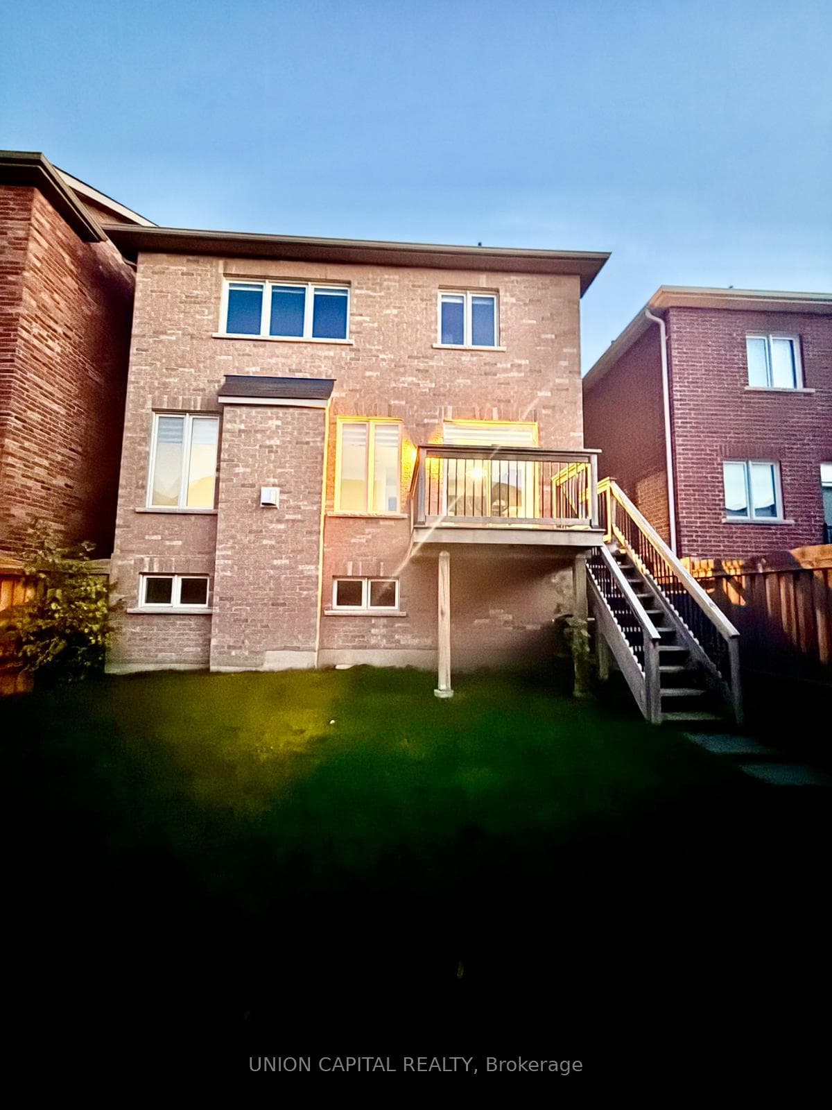22 Frederick Stamm Crescent photo 30