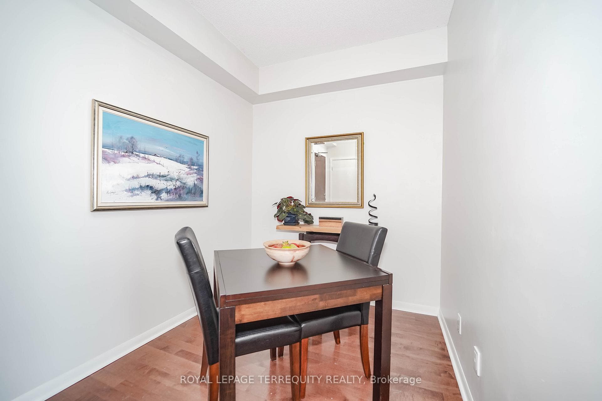 3391 Bloor Street Unit 312 photo 8