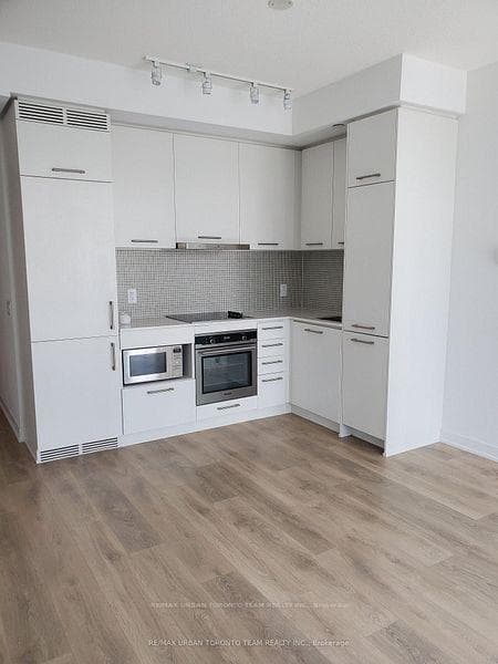 87 Peter Street Unit 2213 photo 5