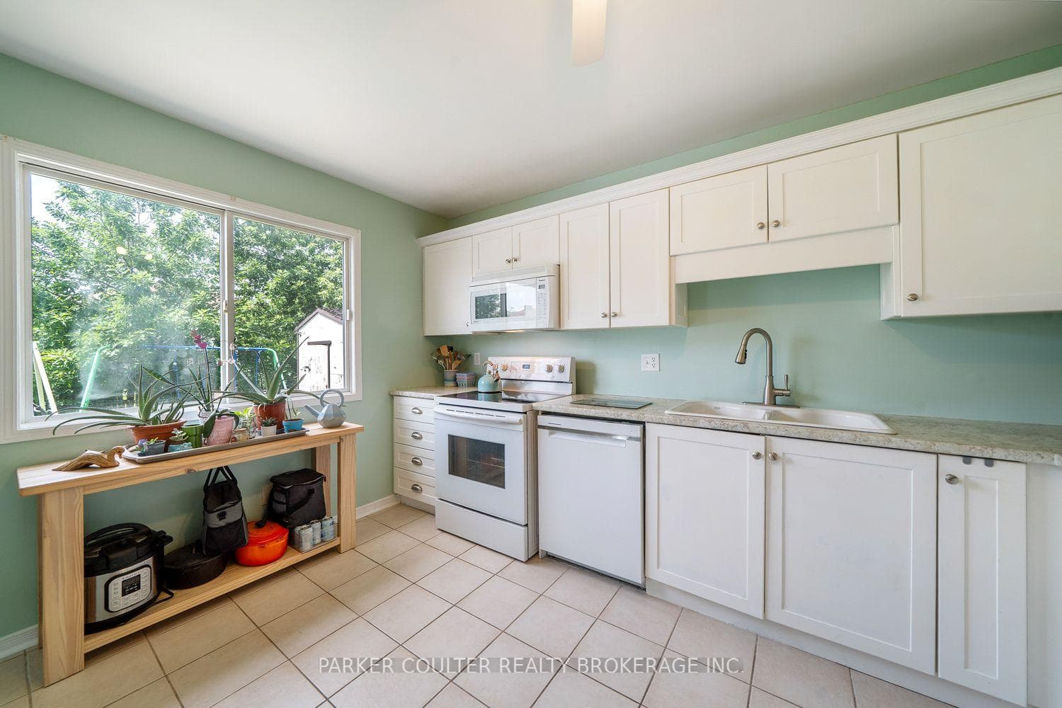 24 Hopkins Road photo 13