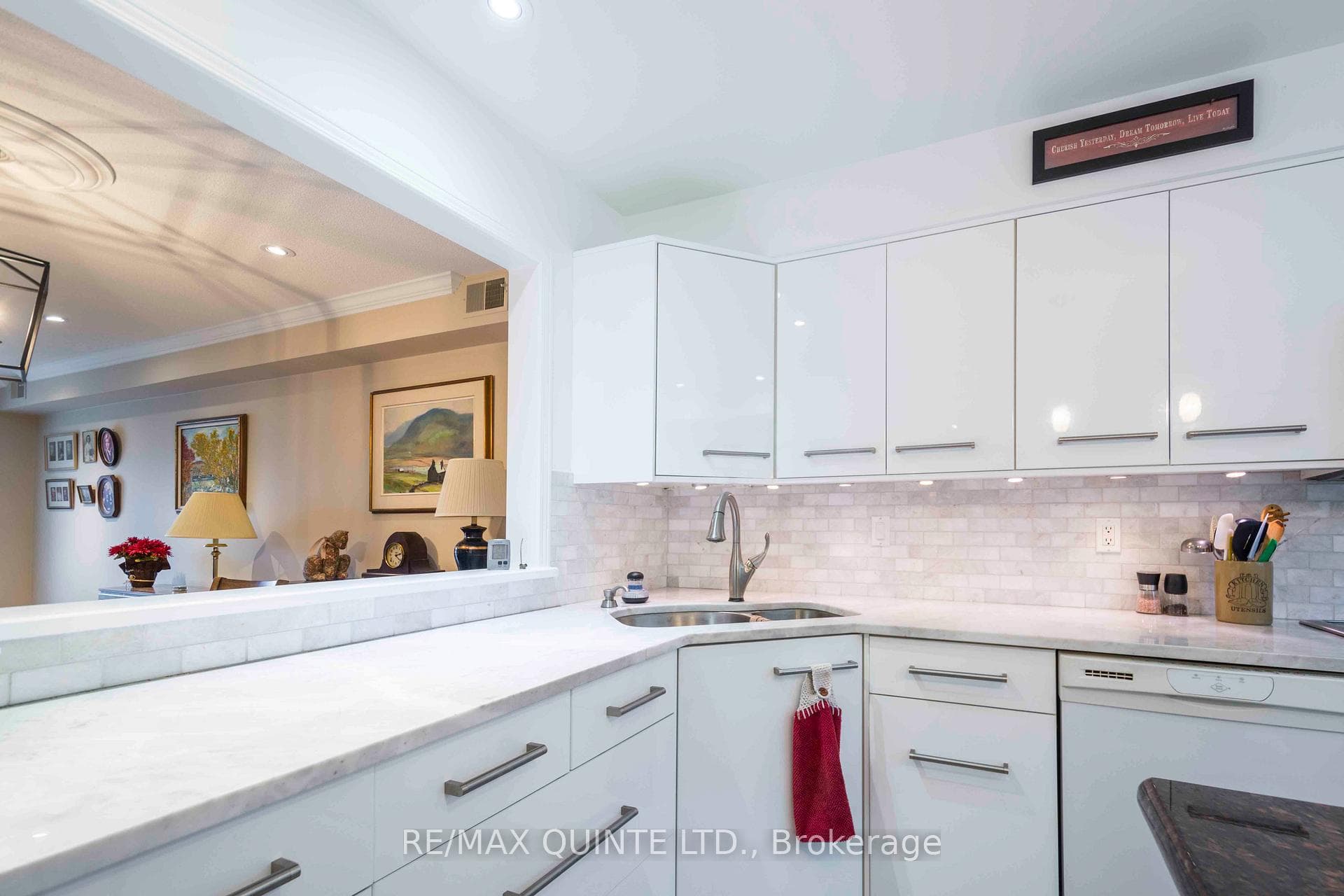 179 Herchimer Avenue Unit 8 photo 12