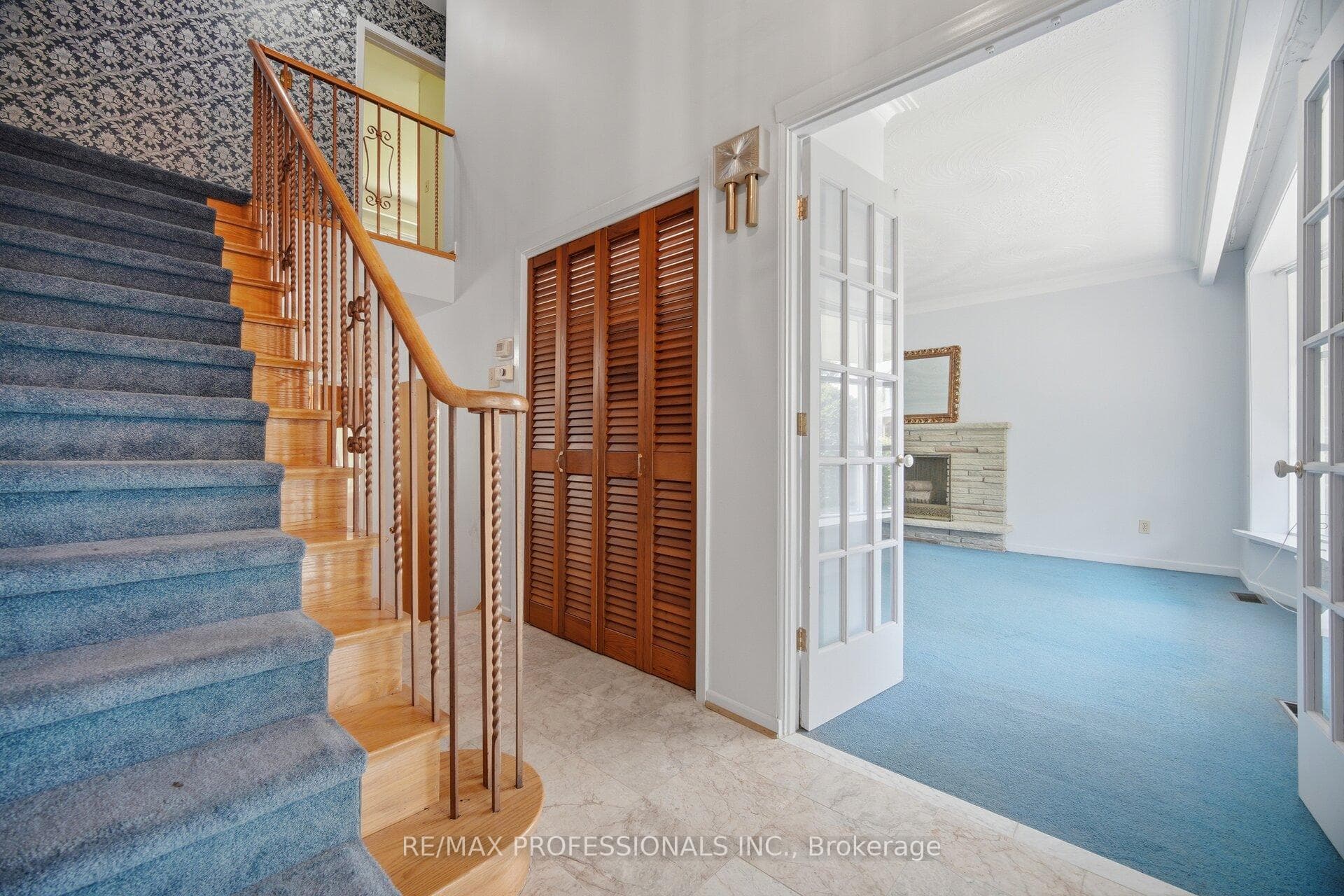 30 Grasspoint Crescent photo 5