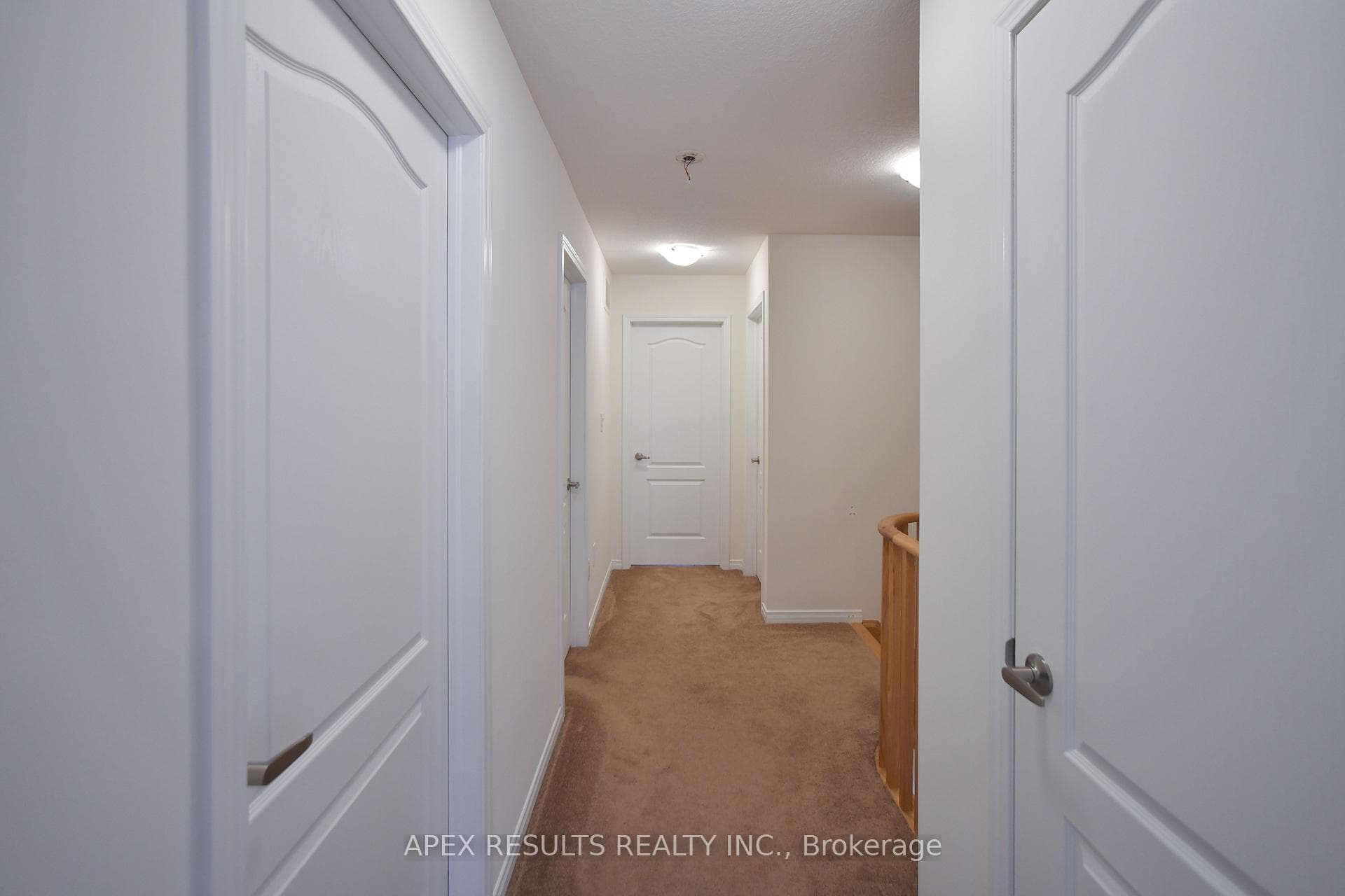 75 Oaktree Drive photo 17