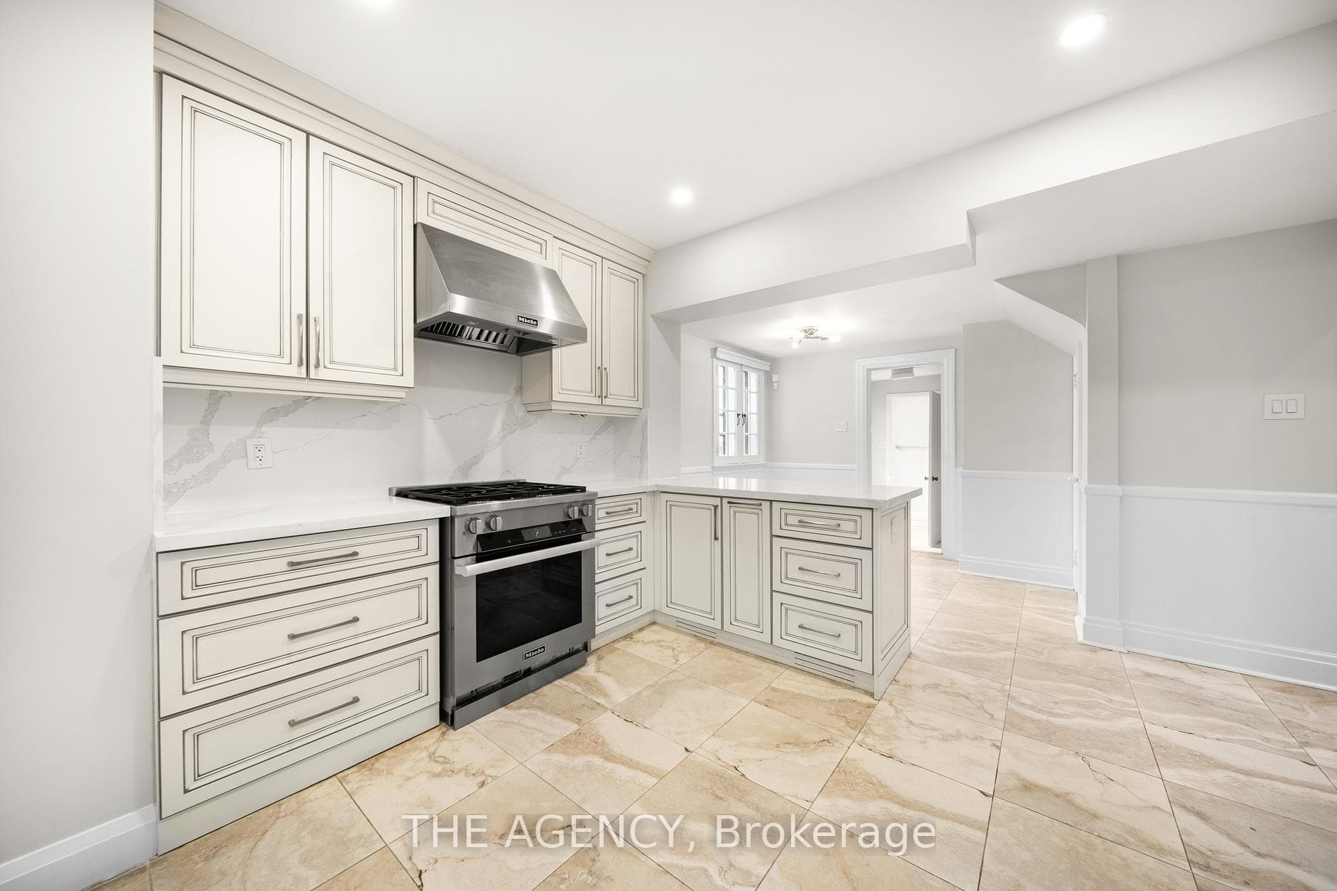 44 Elderwood Drive photo 9