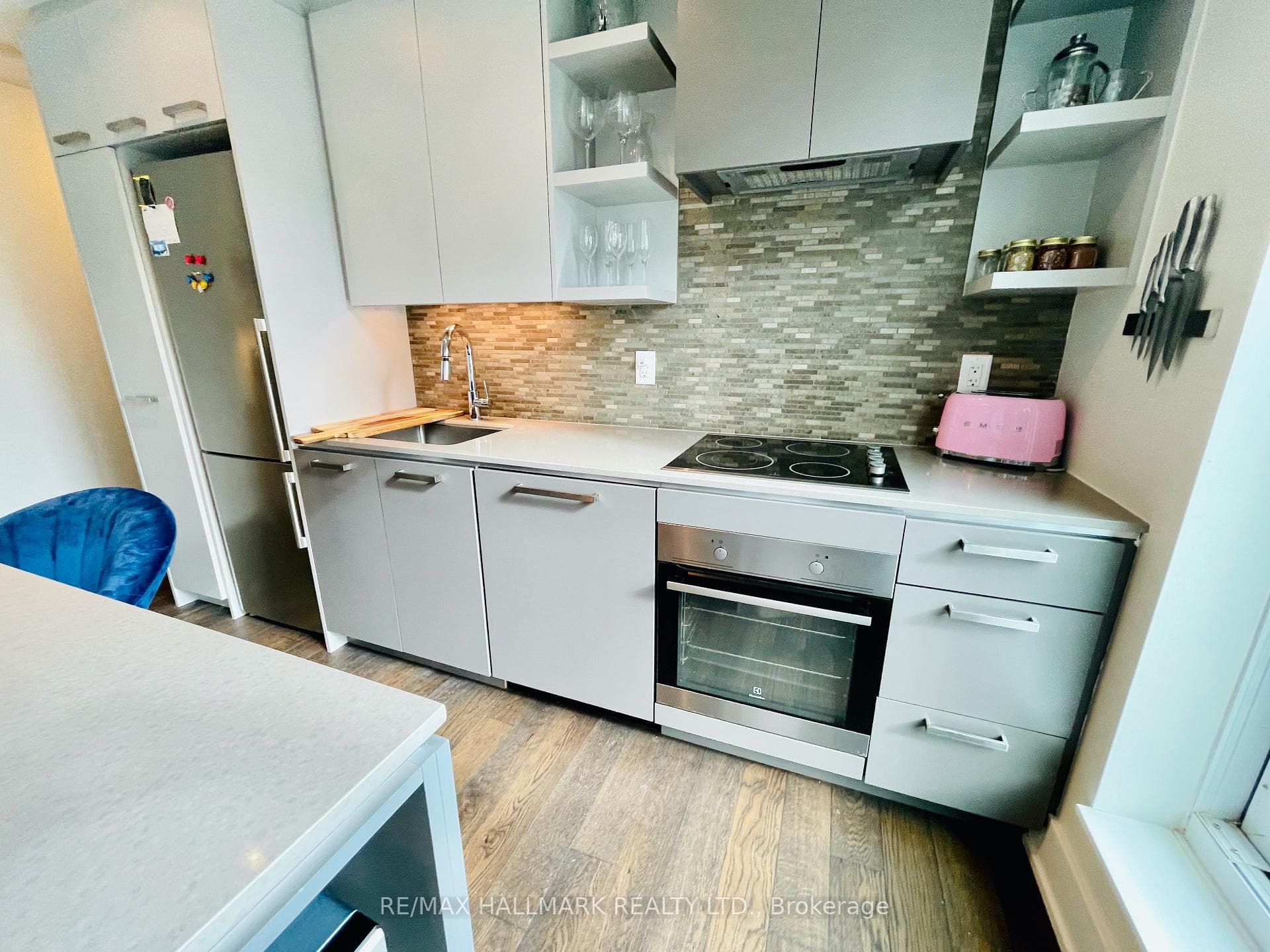 1830 Bloor Street Unit 534 photo 6