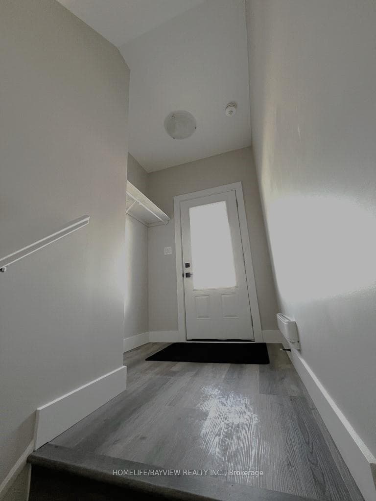 164 Penetanguishene Road Unit Bsmnt photo 11