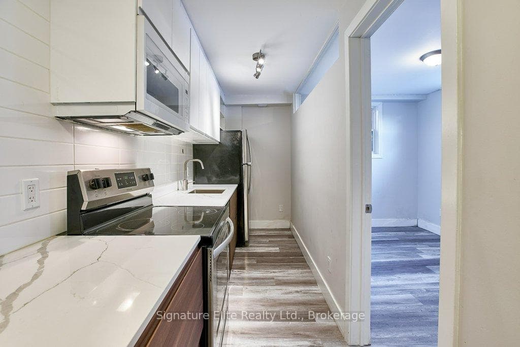 112 Alder Crescent Unit 102 photo 4