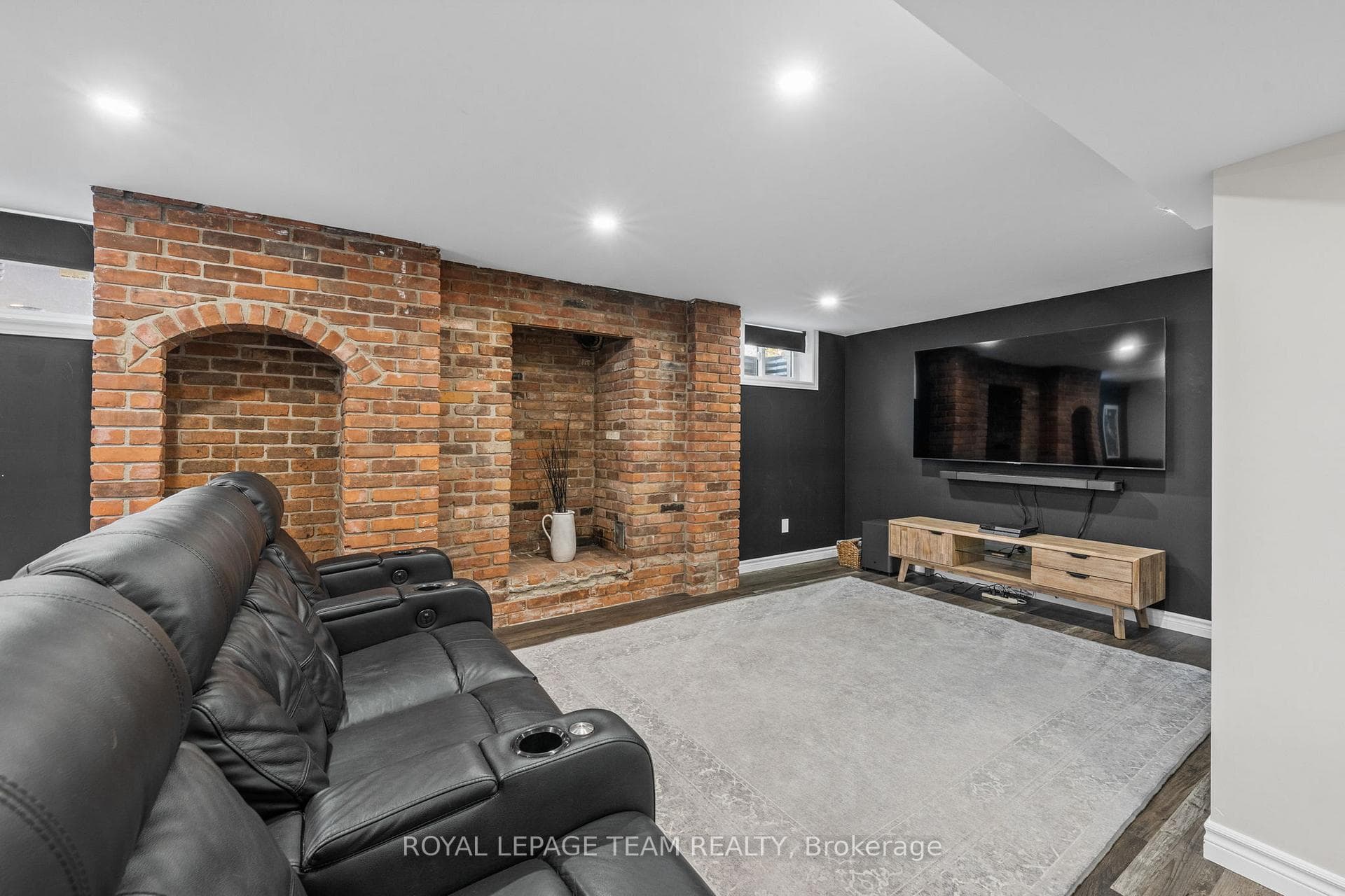 1081 Boucher Crescent photo 39