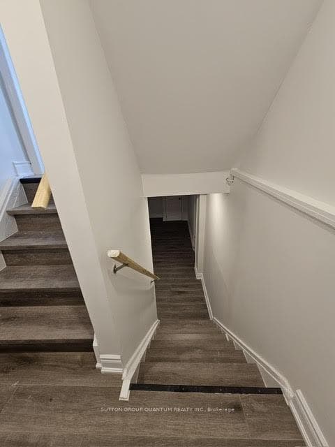 2084 Hunt Crescent photo 30