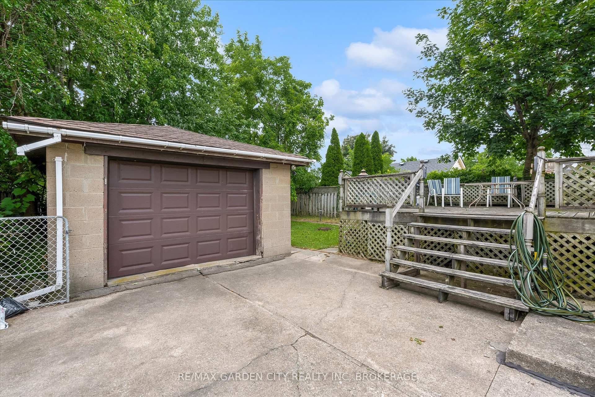 165 Pine Street photo 17