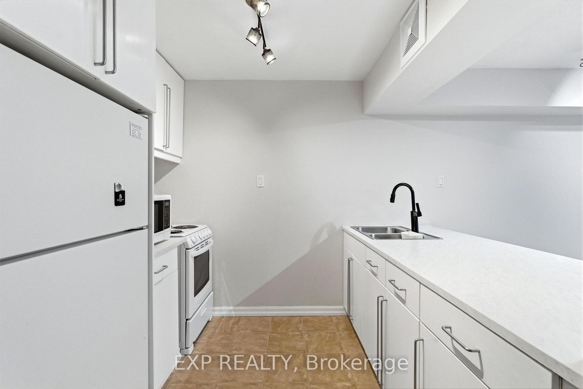 60 St Patrick Street Unit 435 photo 16