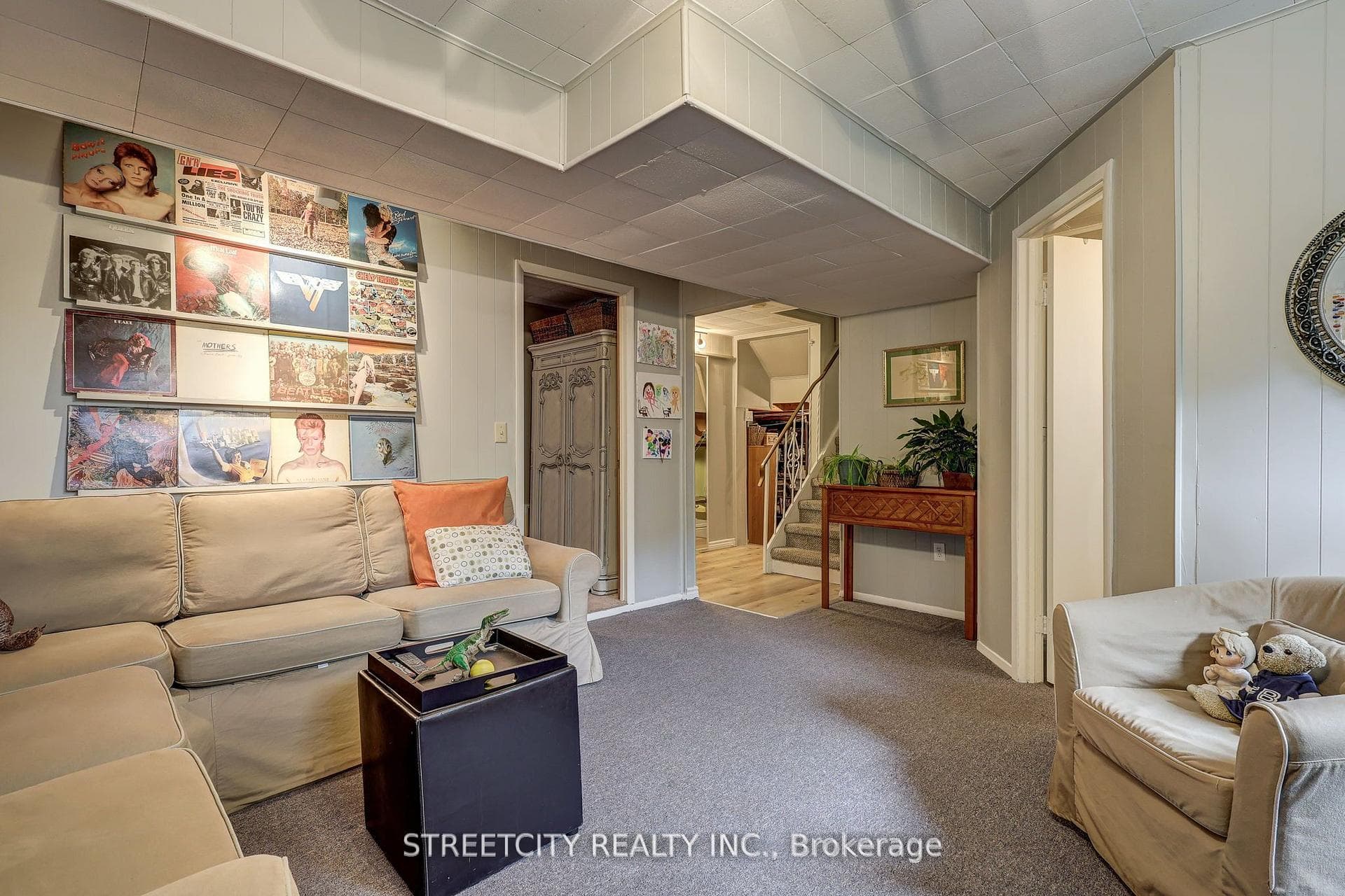 531 Elm Street photo 28