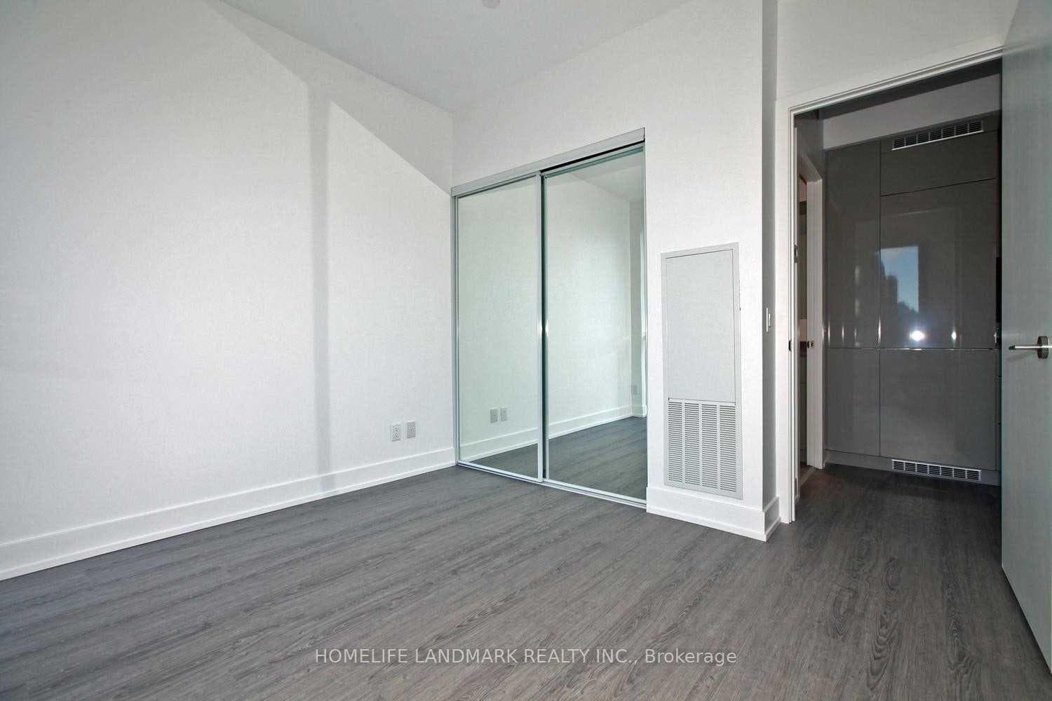 7 Grenville Street Unit 915 photo 6