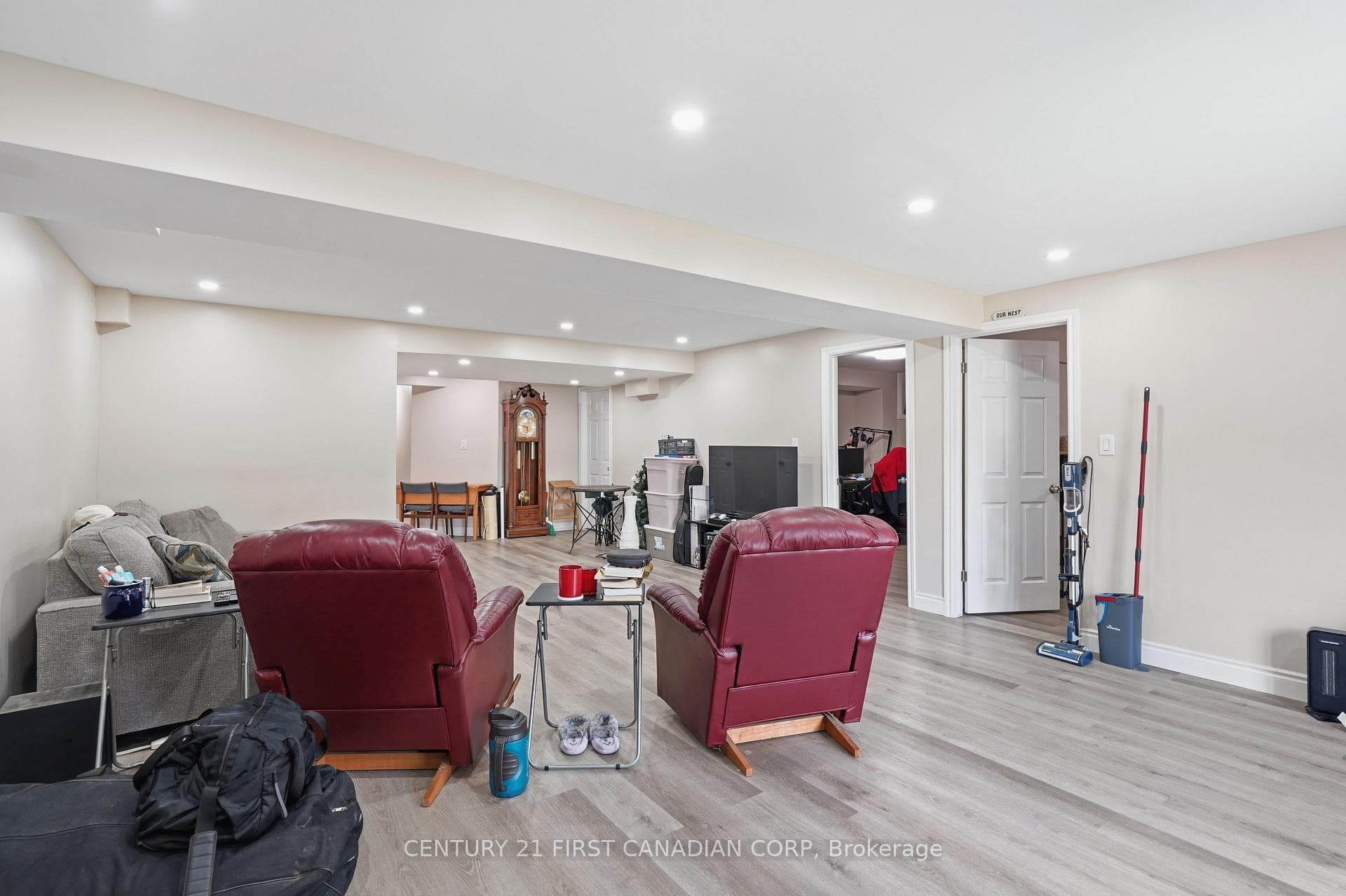 2608 Holbrook Drive photo 34