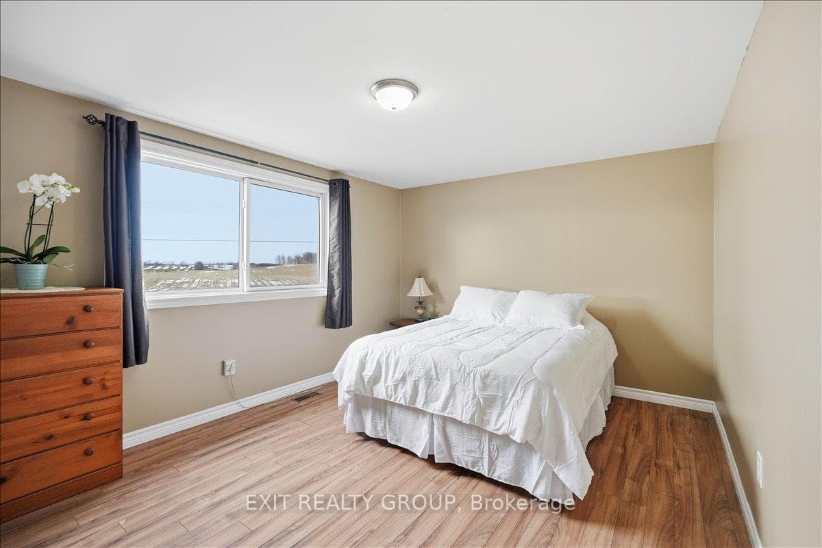 391 Barrett Road photo 23