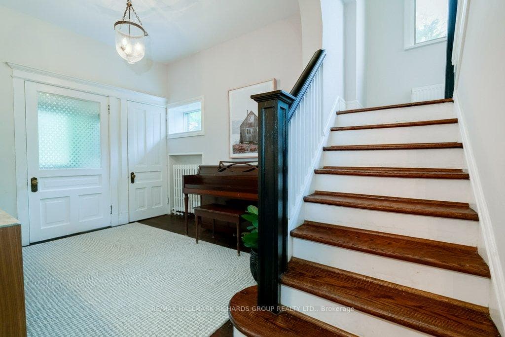 106 Admiral Road photo 4