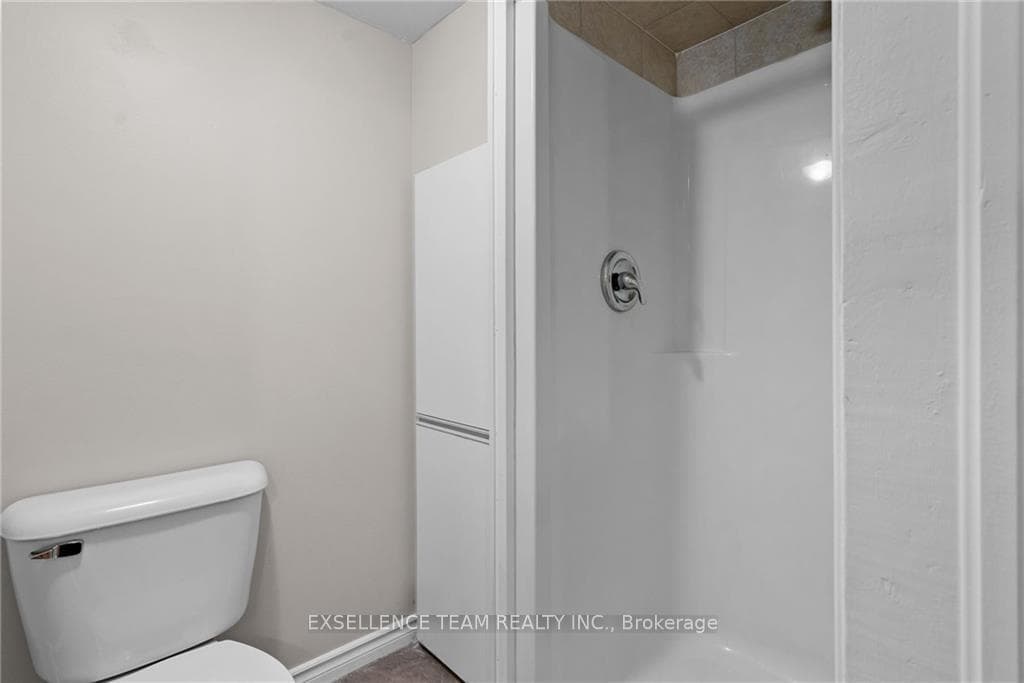 3229 RICHMOND Drive photo 19