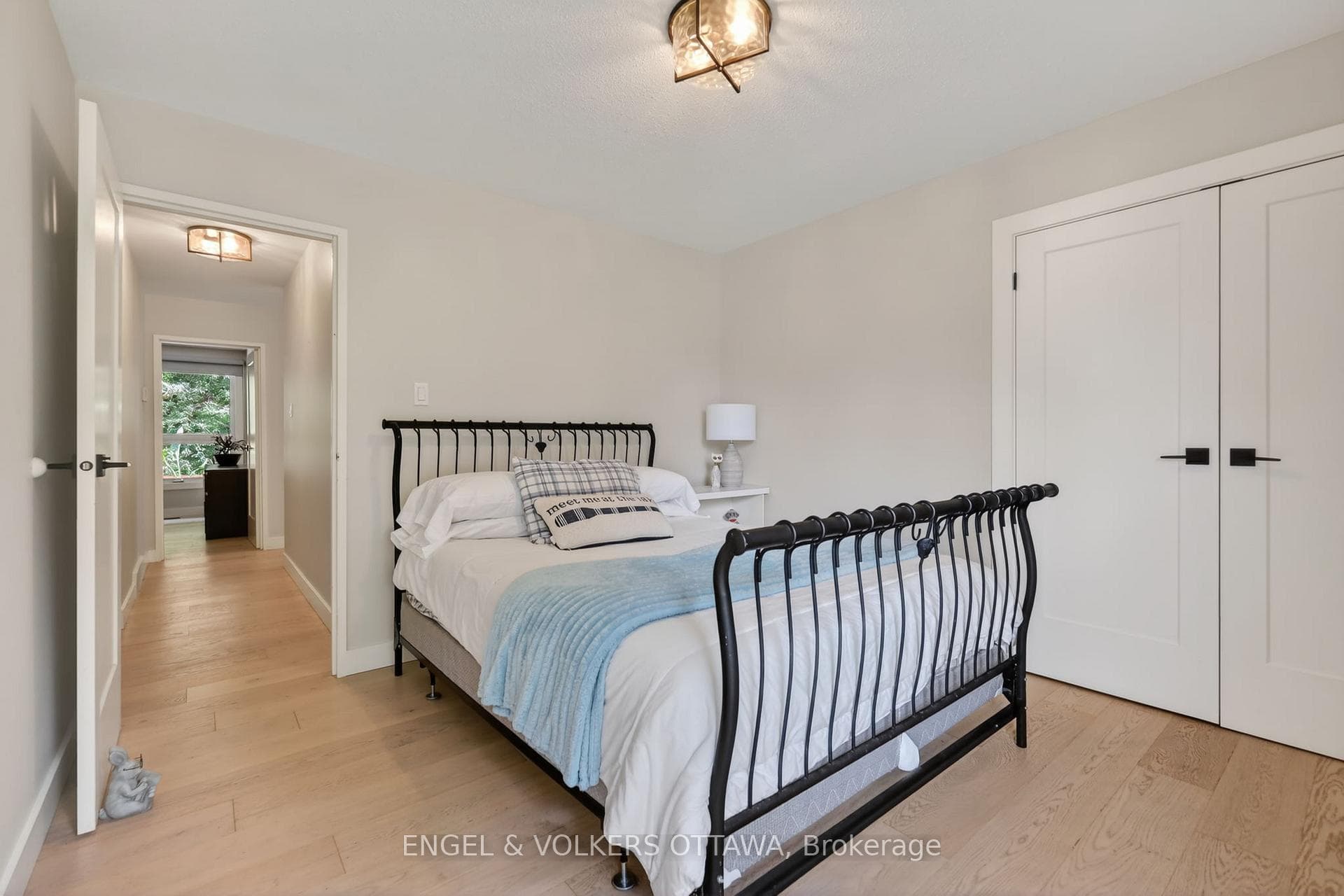 164 McClintock Way Unit 6 photo 25