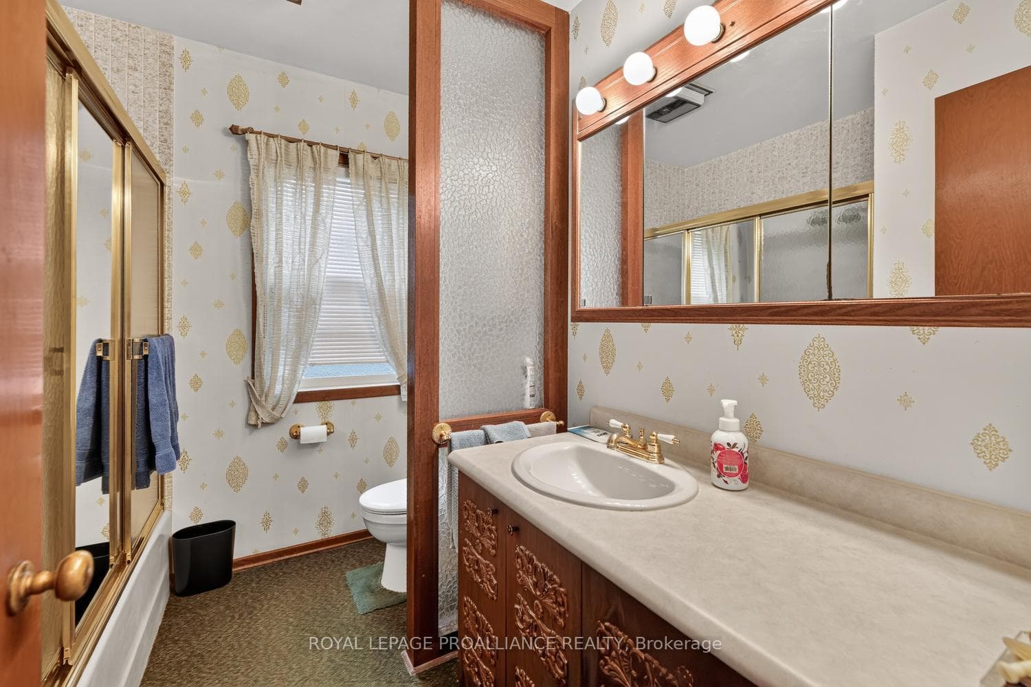 390 James Street photo 22