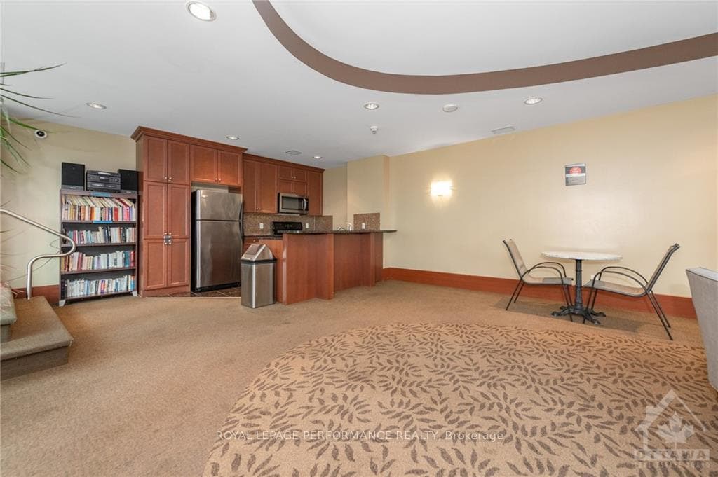 234 RIDEAU Street Unit 910 photo 27