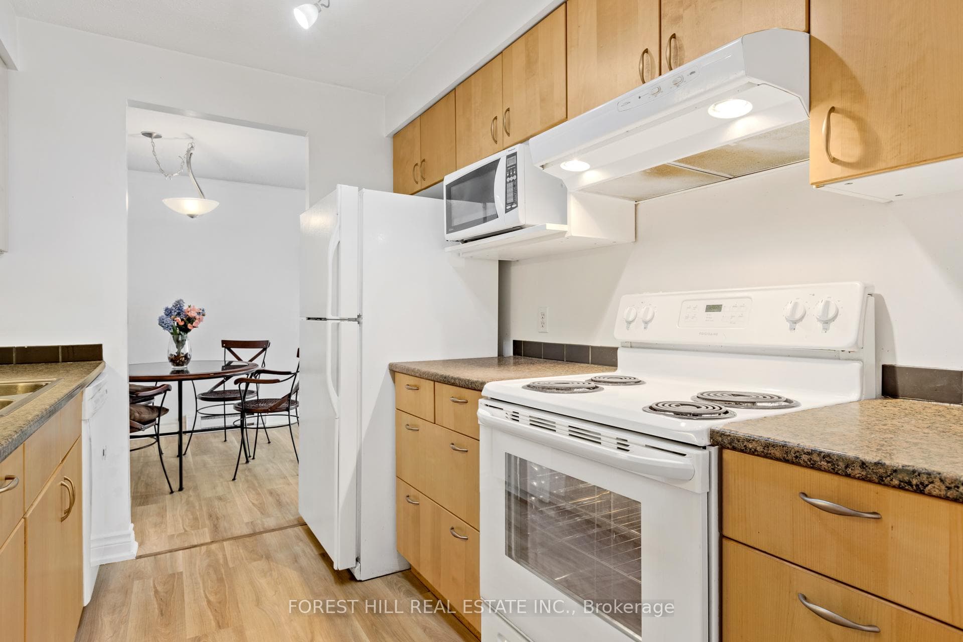 470 Laurier Avenue Unit 1703 photo 12