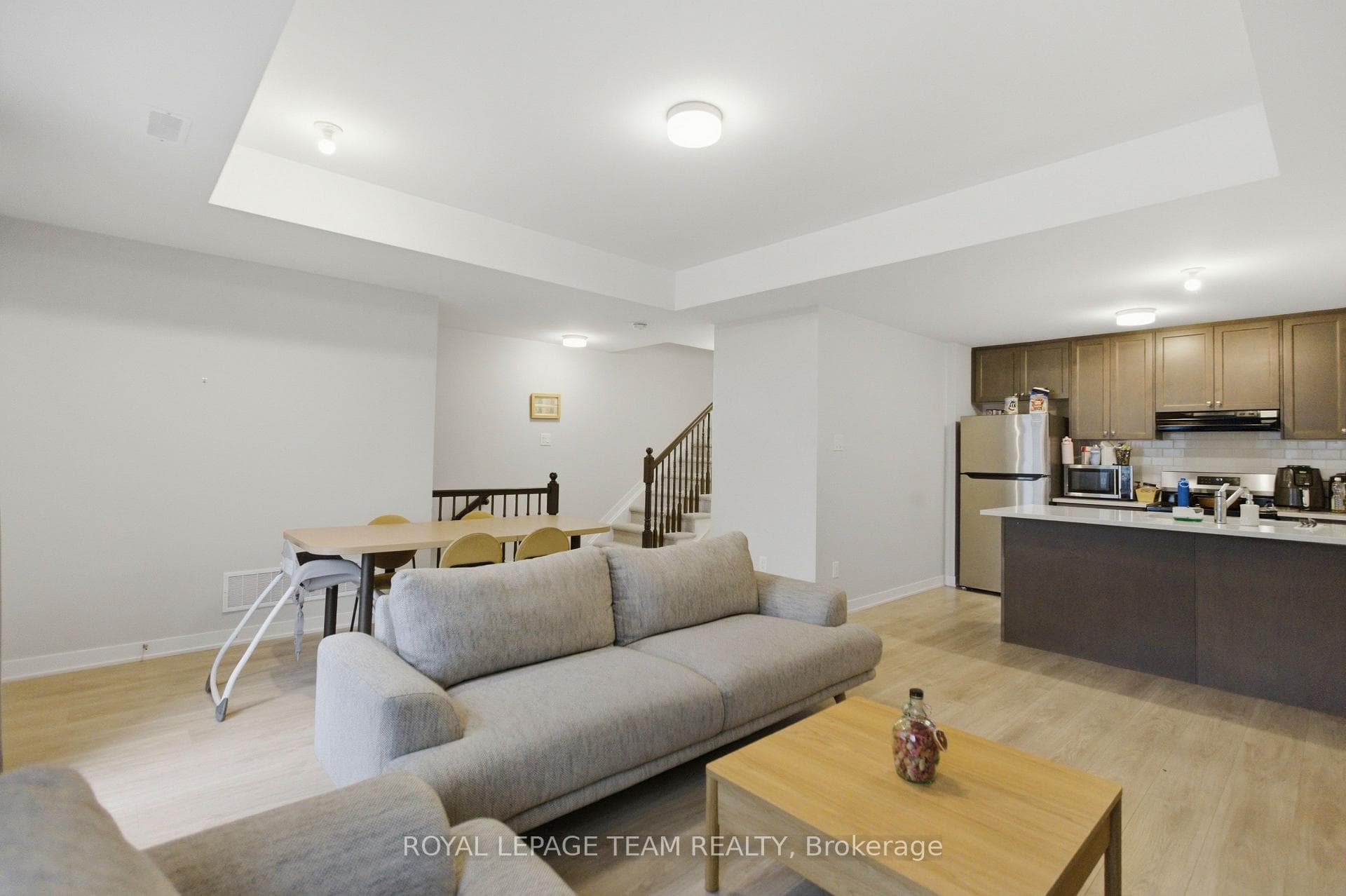 918 Parnian Private photo 6