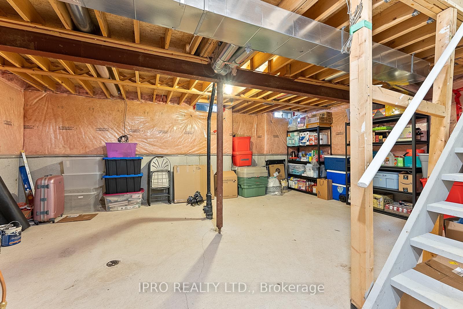 2412 Baintree Crescent photo 31
