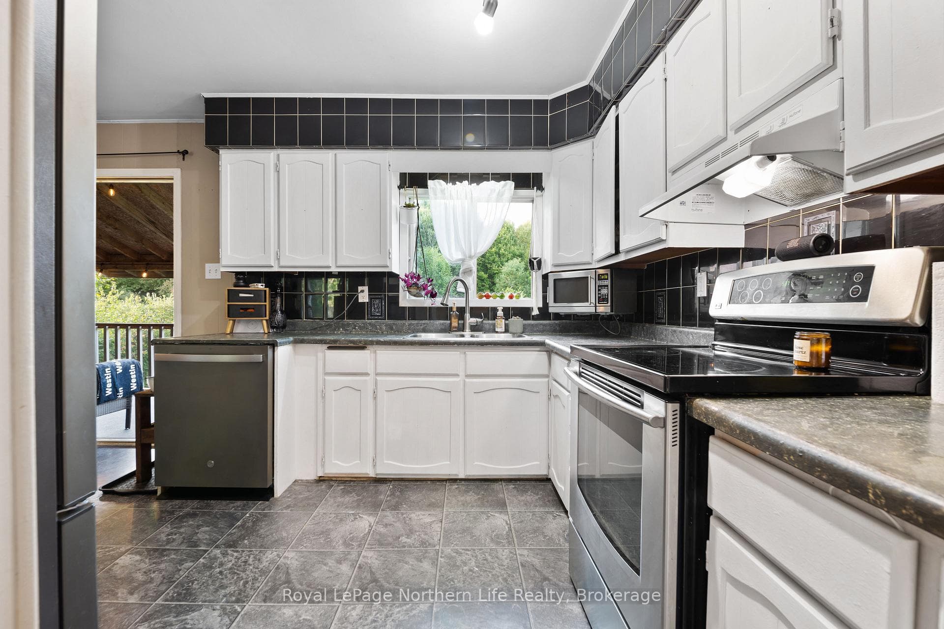 103 Development Road photo 8
