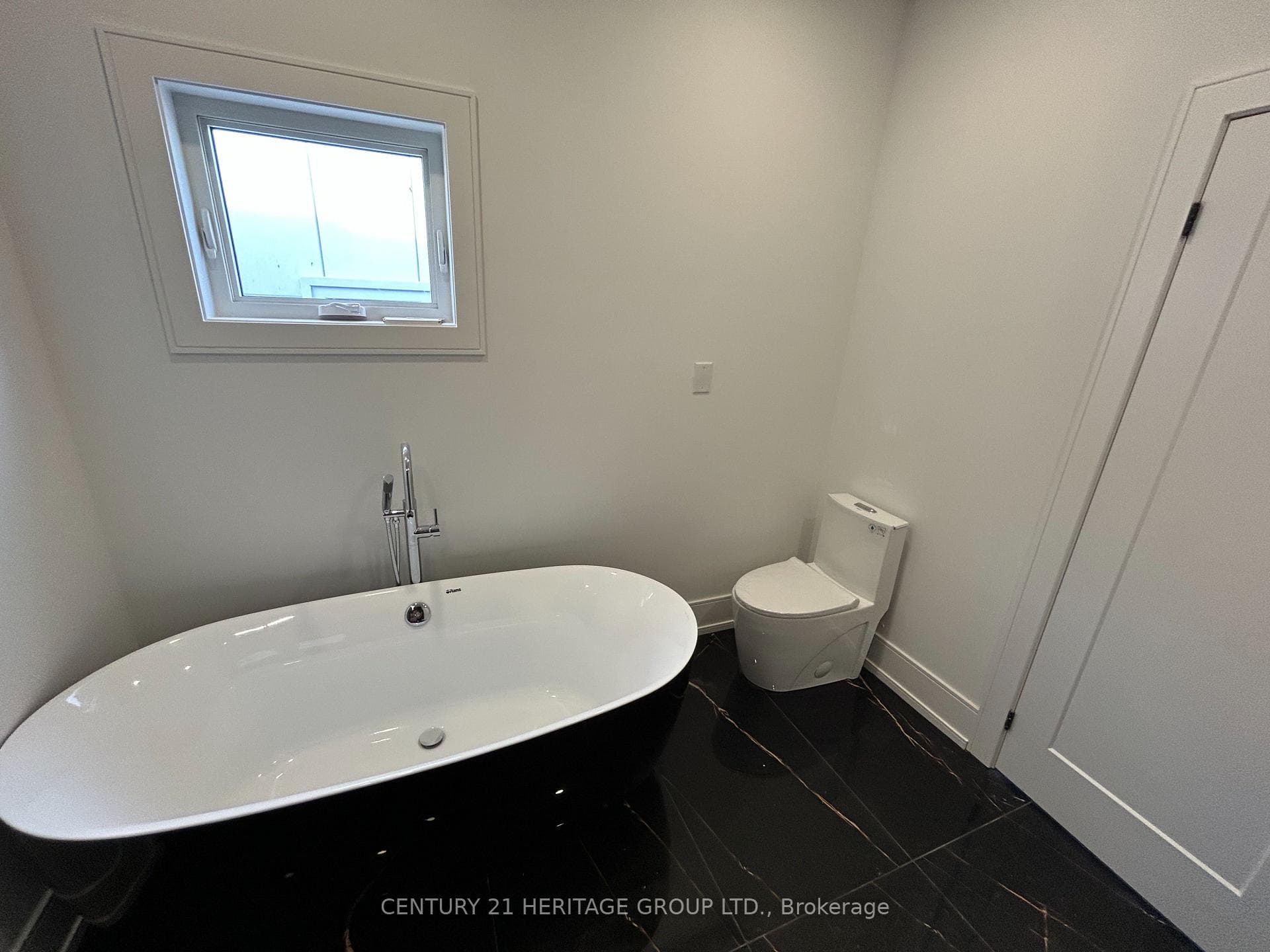 3716 Quayside Drive photo 15