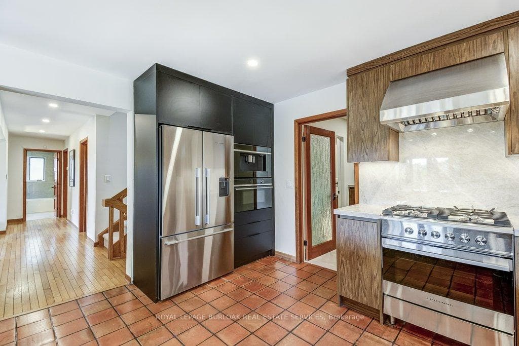 9 Foresthill Crescent photo 13