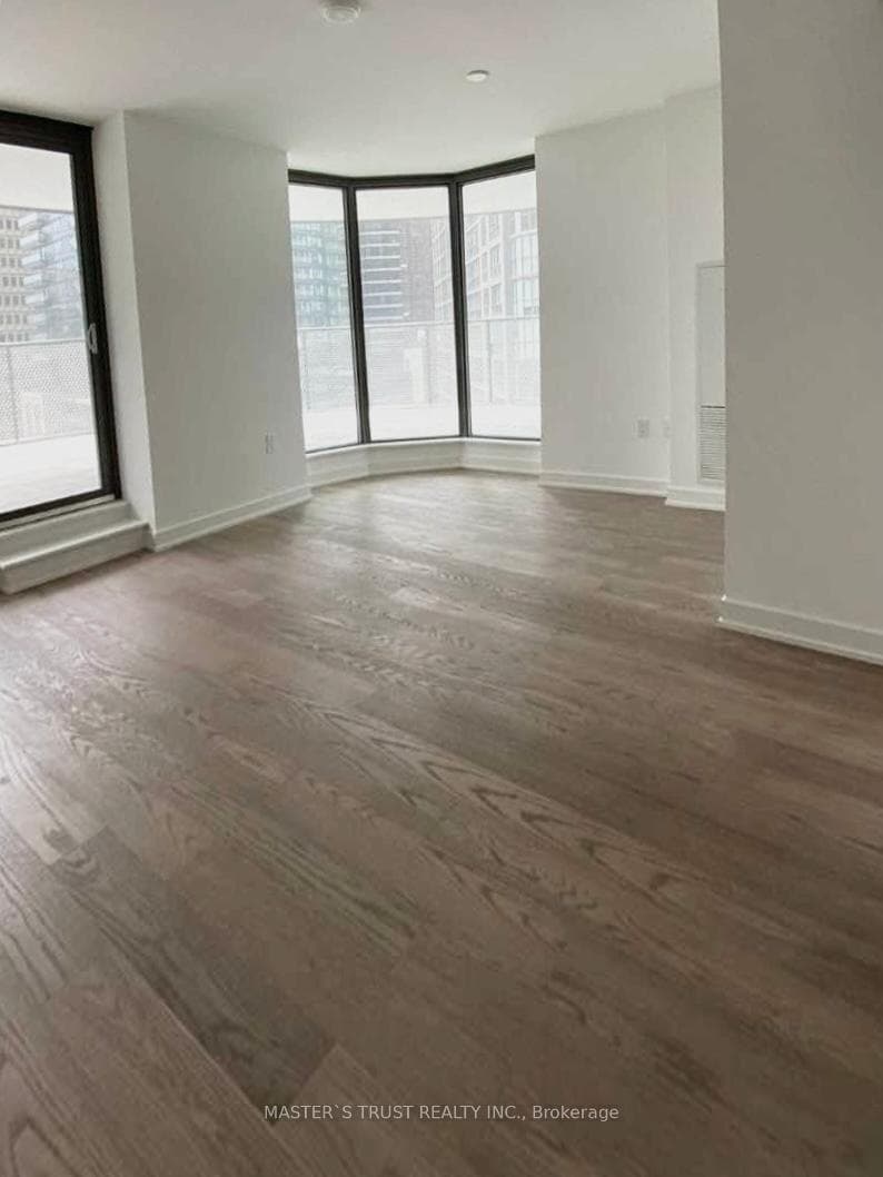 11 Wellesley Street Unit 808 photo 3