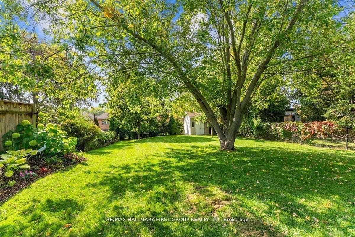 1884 Appleview Road photo 41