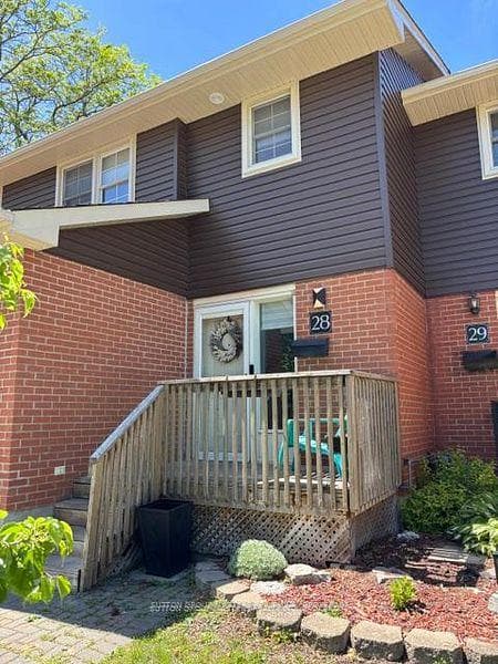 19 MacPherson Avenue Unit 28 photo 3