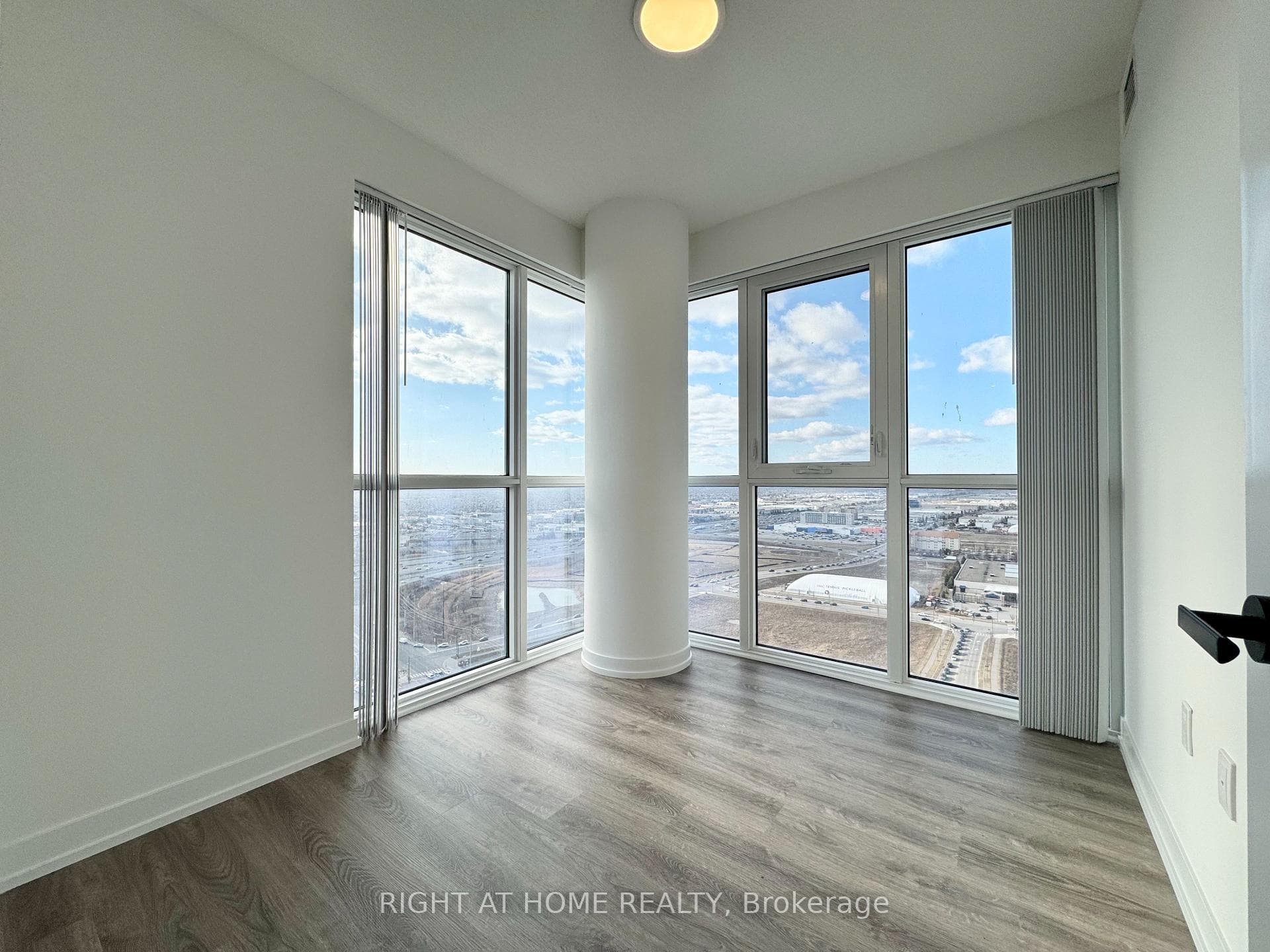 195 Commerce Street Unit 3311 photo 11
