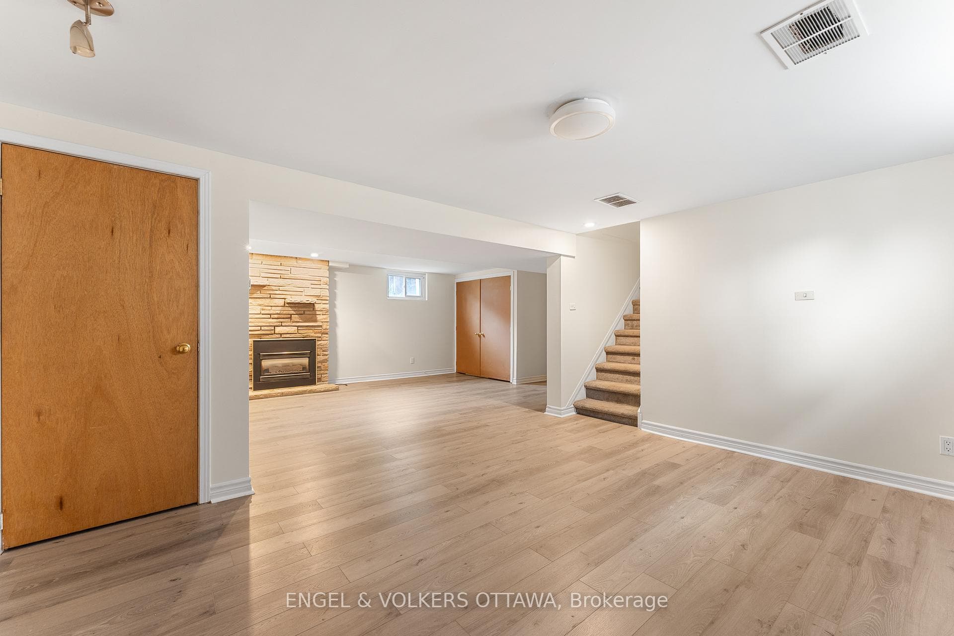 213 Royal Avenue photo 21