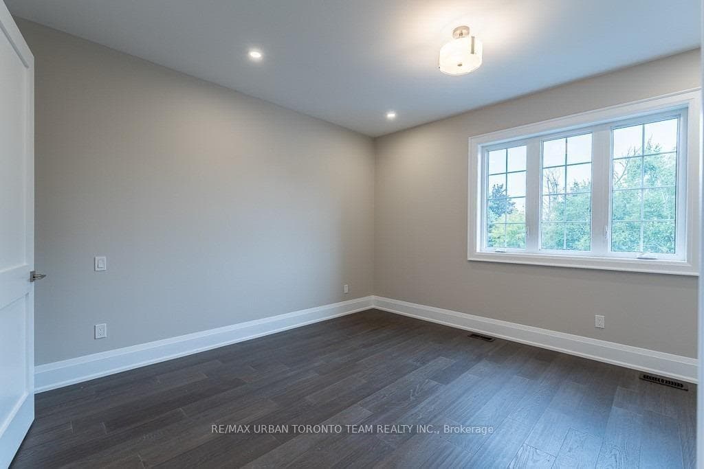 31 Brumwell Street photo 22