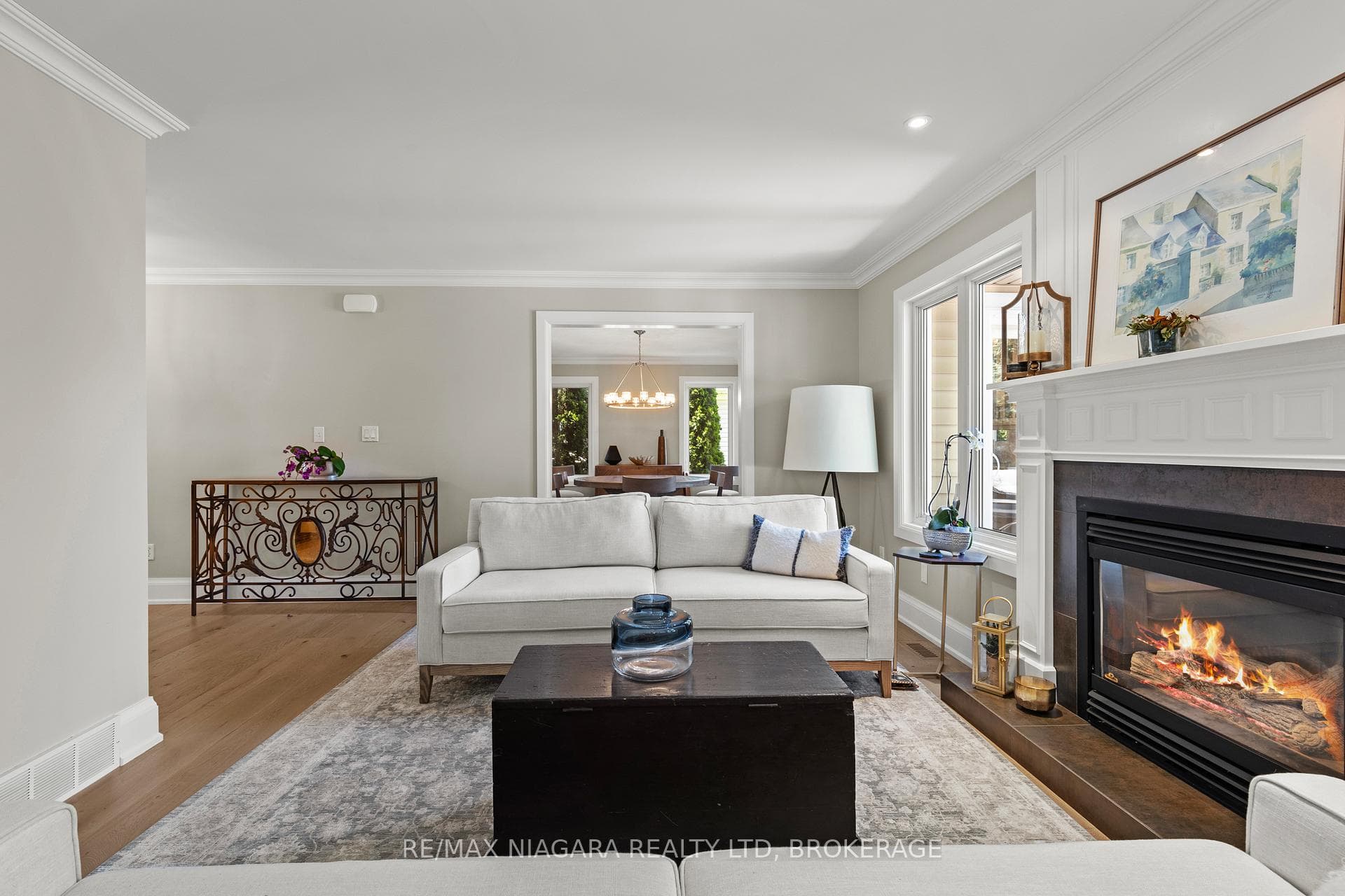 611 Victoria Street photo 12