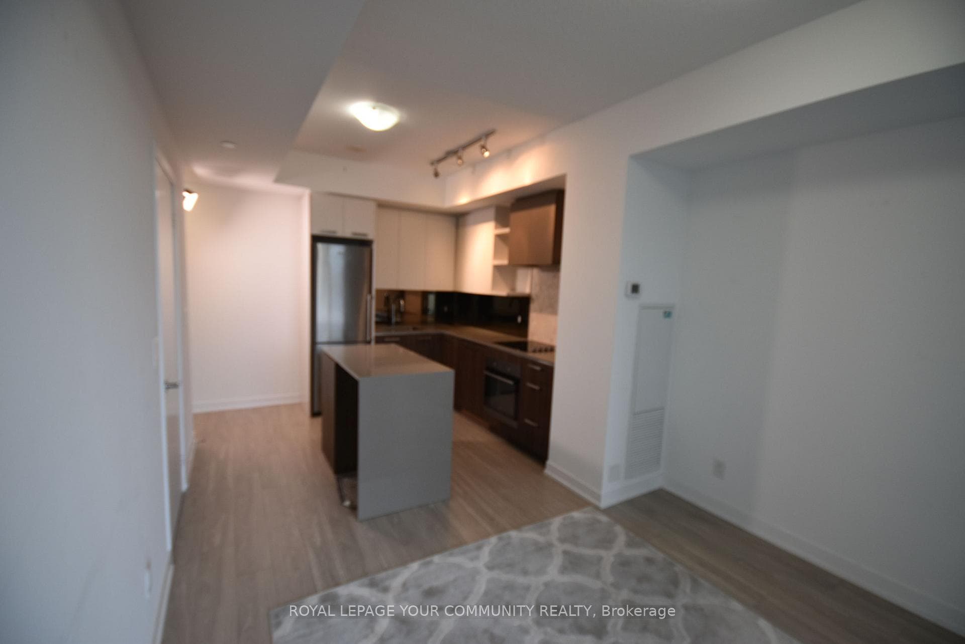 1830 Bloor Street Unit 439 photo 5