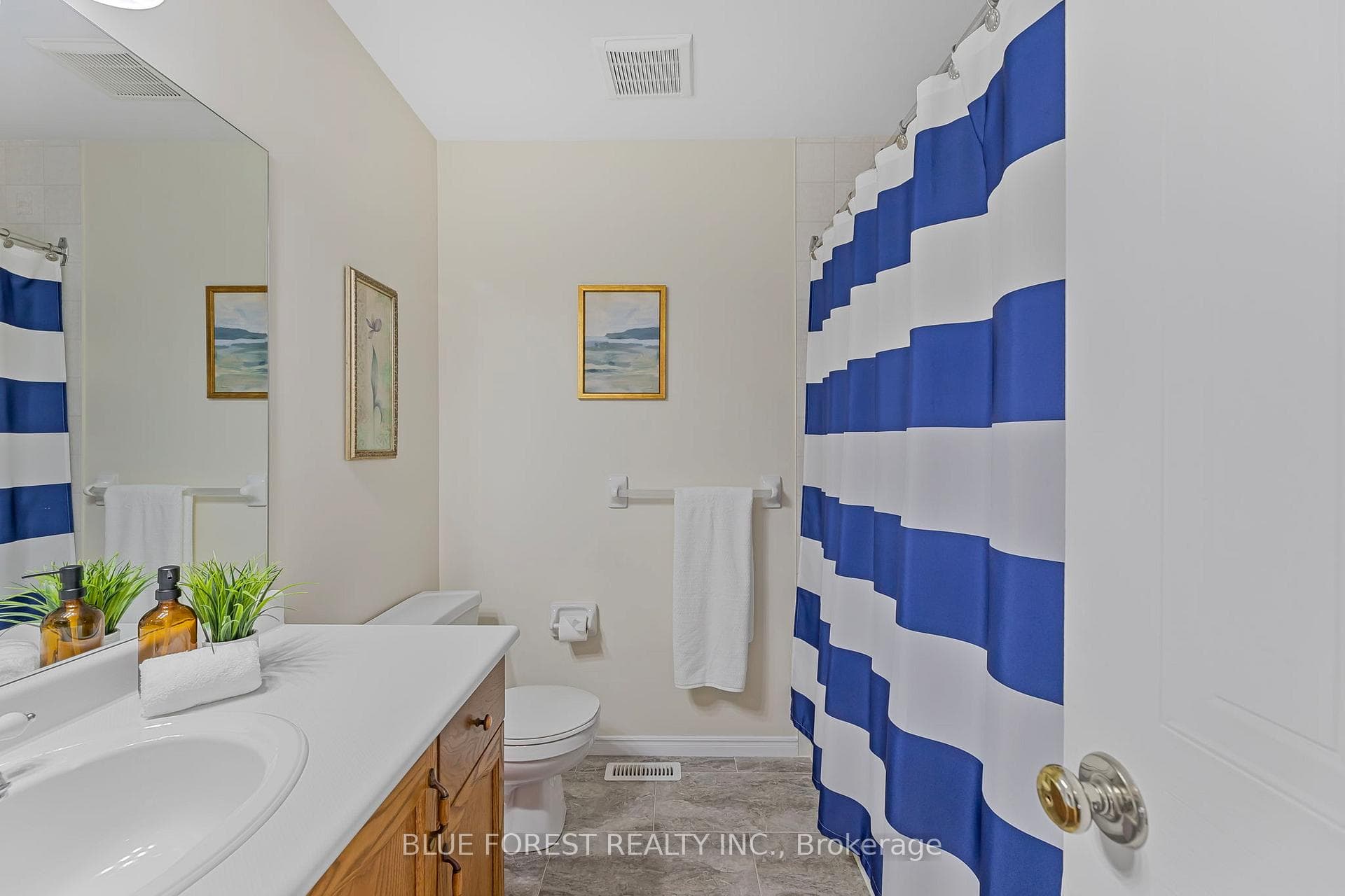 930 Railton Avenue photo 12