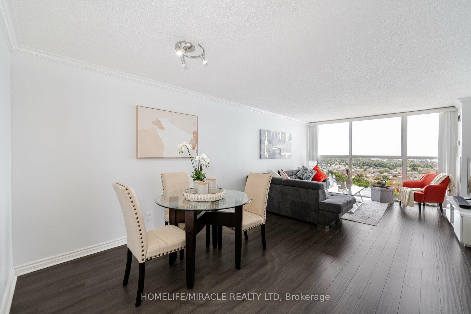 25 Trailwood Drive Unit 1506 photo 13