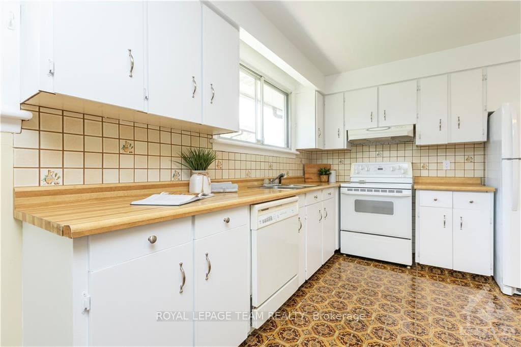2529 KALADAR Avenue photo 9