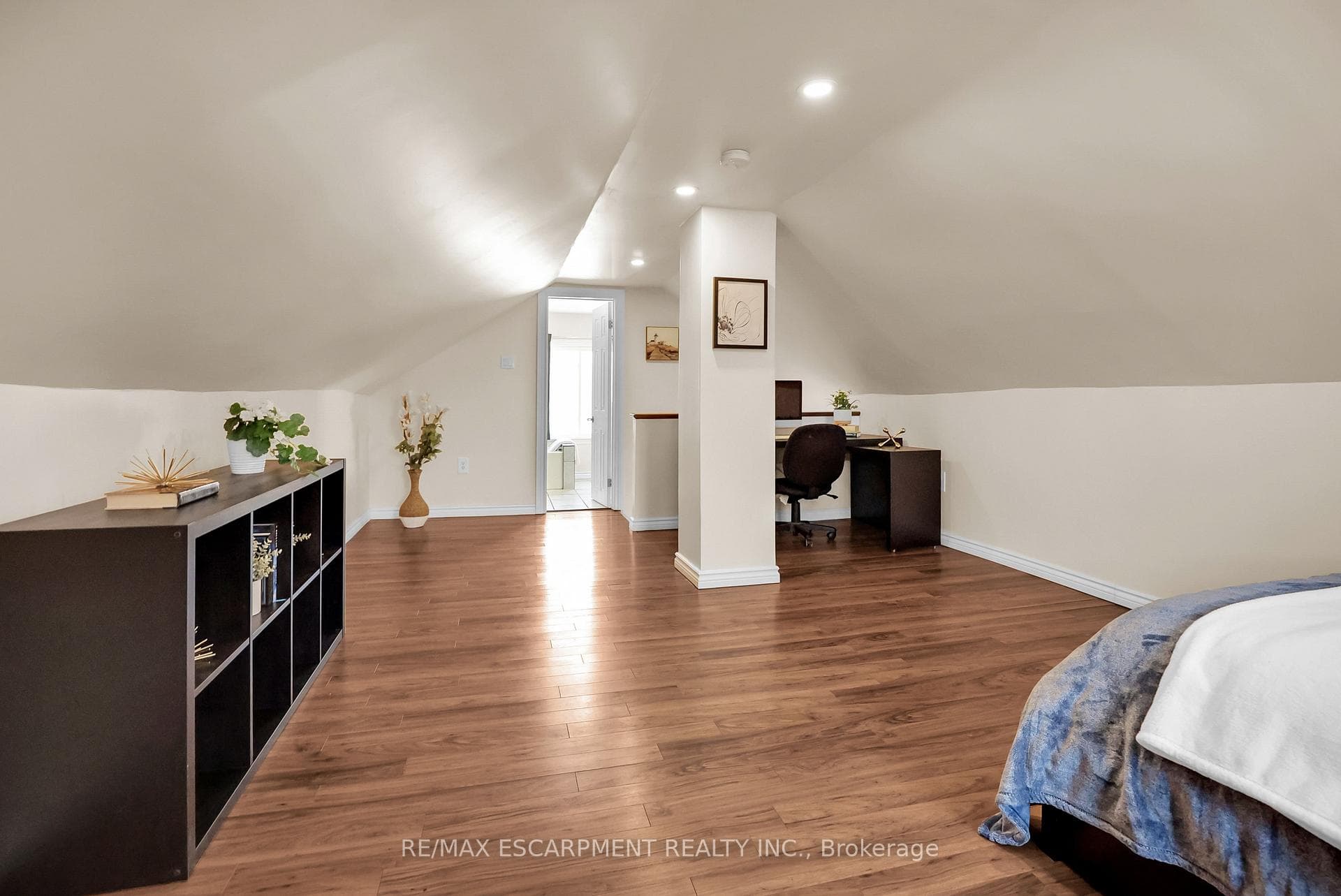 17 Oakwood Avenue photo 17