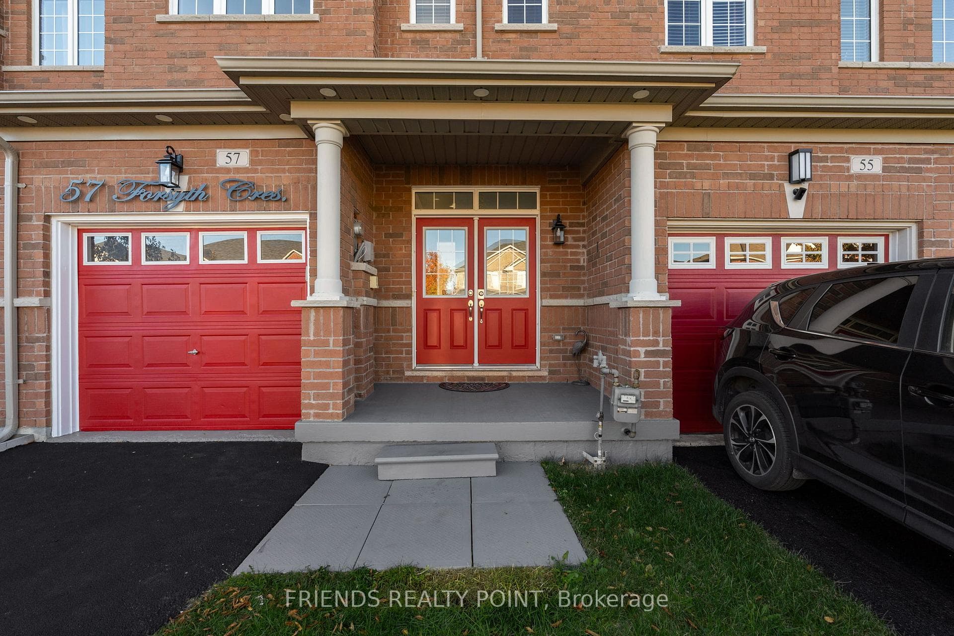 57 Forsyth Crescent photo 3