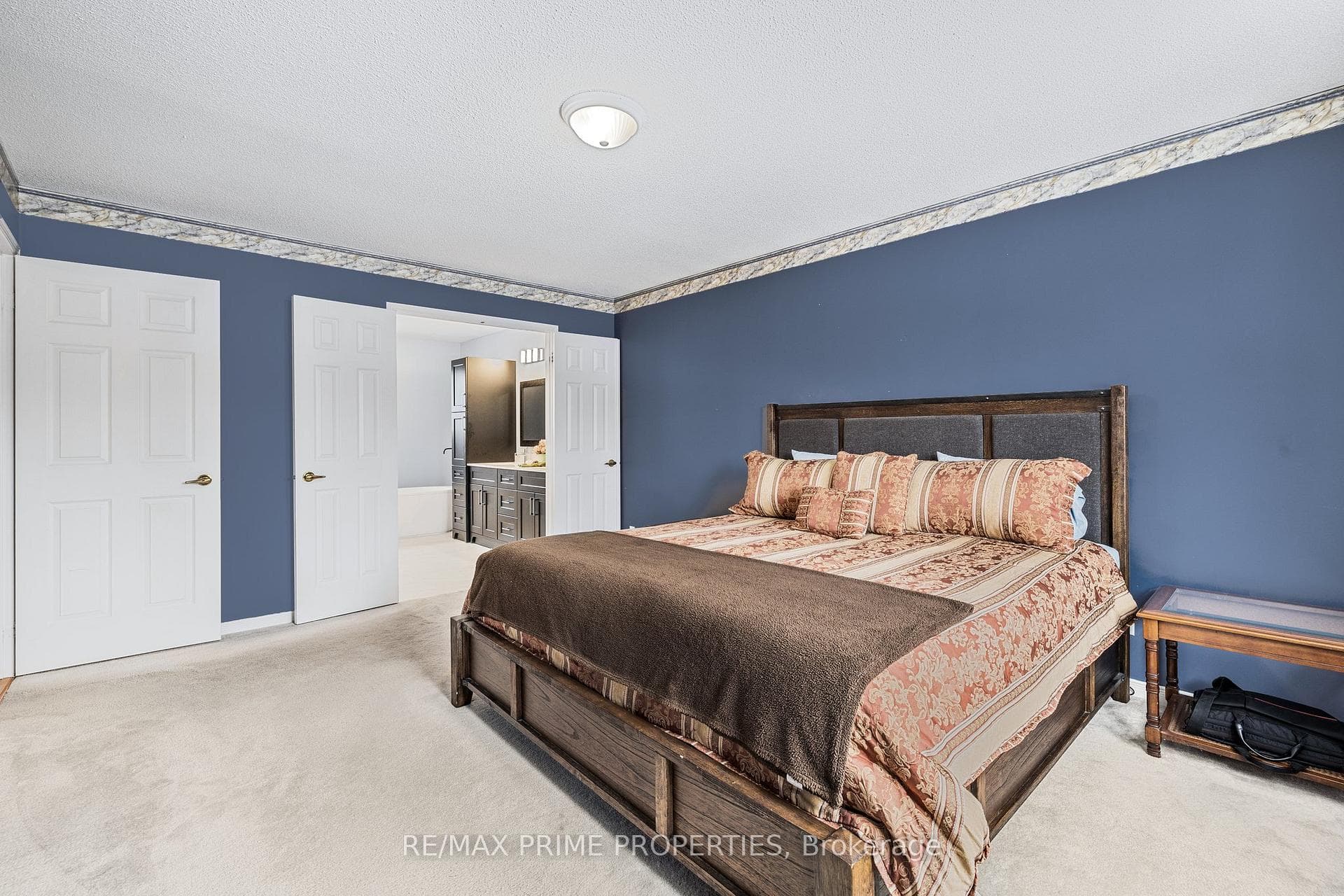 1630 Mount Albert Road photo 19