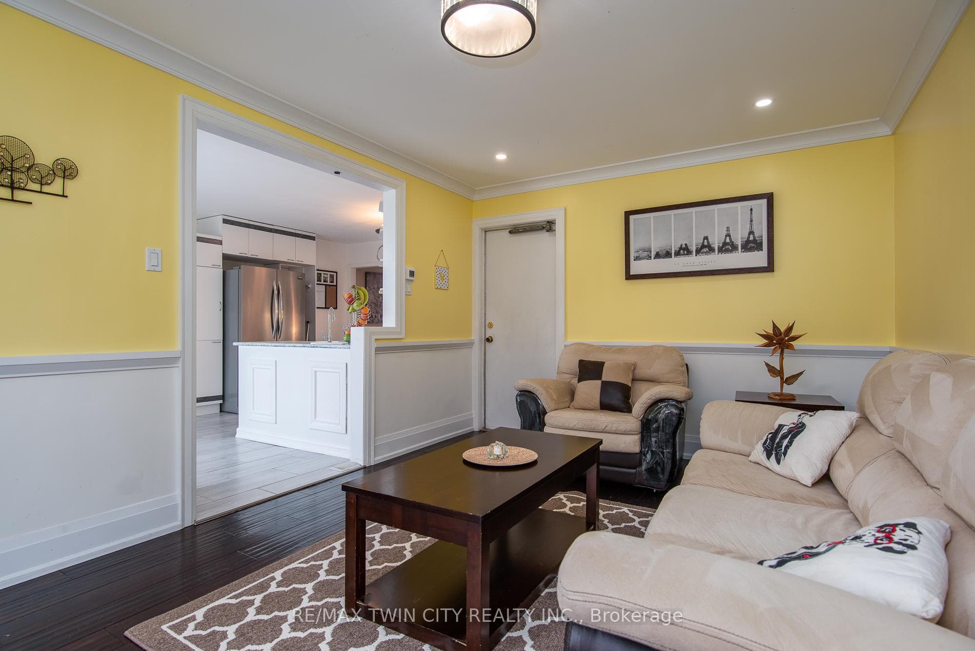 212 Upper Canada Drive photo 26
