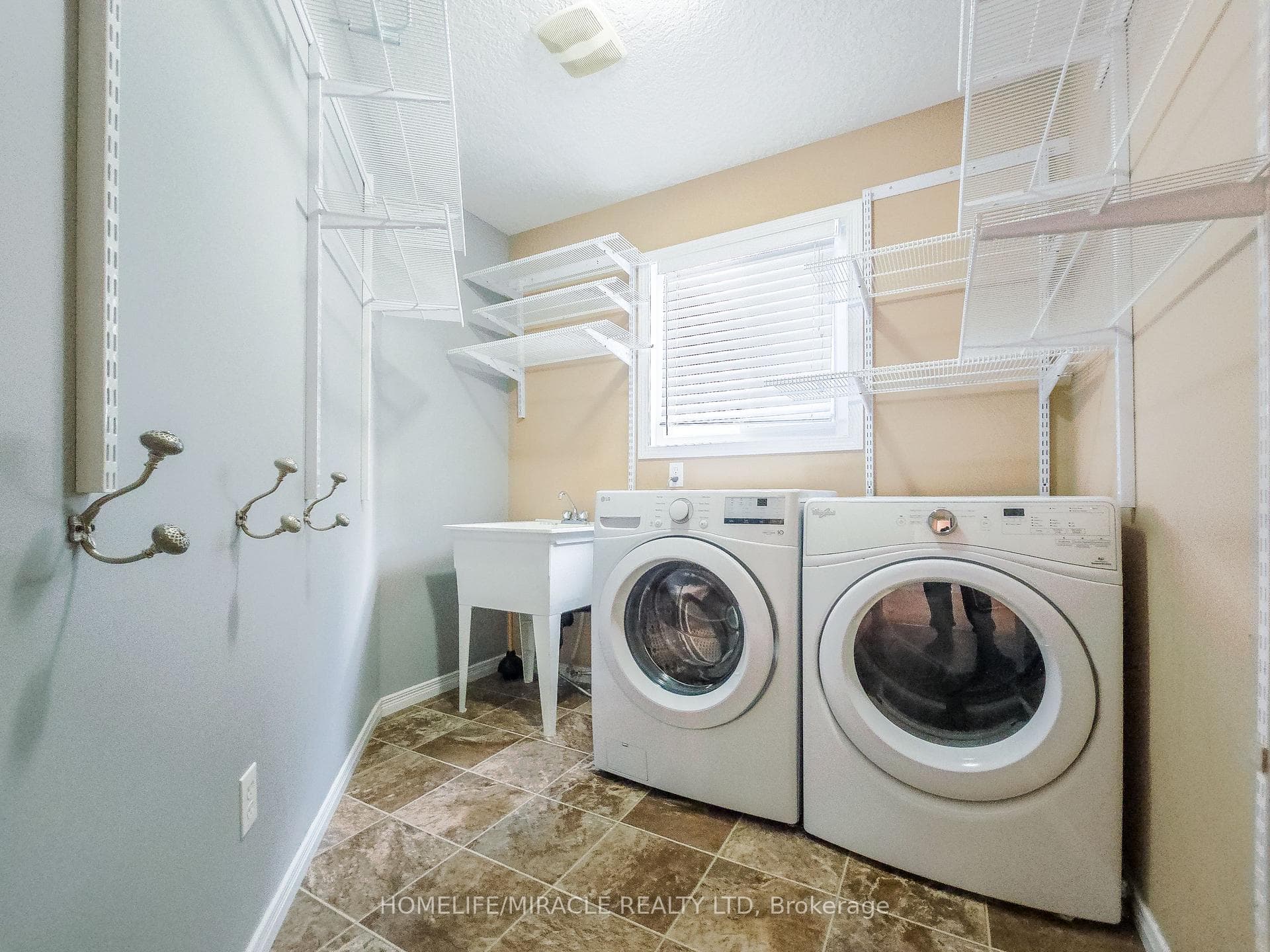 228 Sunny Meadow Court photo 19