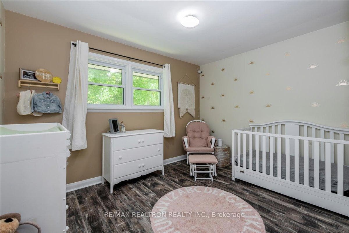 467 Irwin Street photo 14